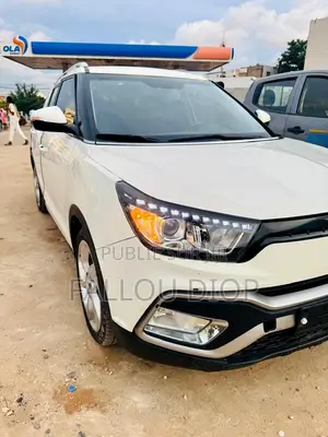 SsangYong Tivoli 2016 Blanc