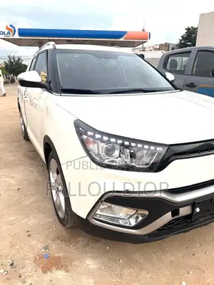 SsangYong Tivoli 2016 Blanc