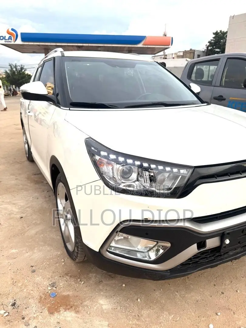 SsangYong Tivoli 2016 Blanc
