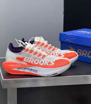 Brooks Orange-Blanc Disponible