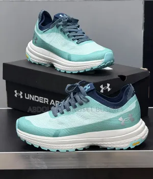 Under Armour Vibram Vert-Blanc Disponible