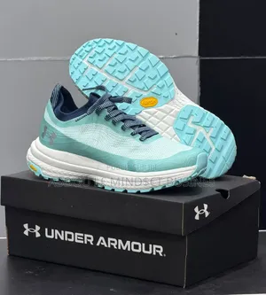 Under Armour Vibram Vert-Blanc Disponible