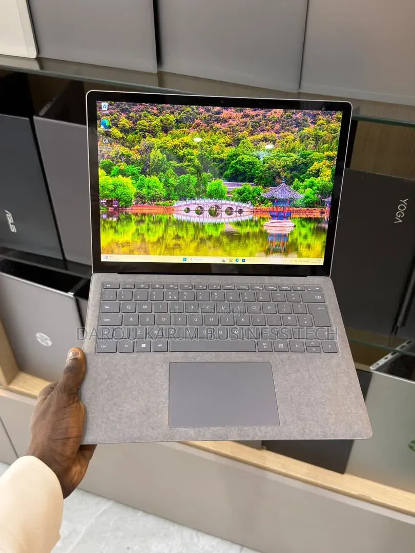Nouveau Microsoft Surface Laptop 4 16GB AMD Ryzen 5 SSD 256GB