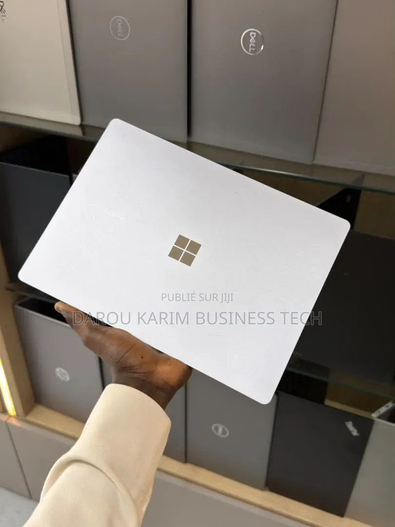 Nouveau Microsoft Surface Laptop 4 16GB AMD Ryzen 5 SSD 256GB