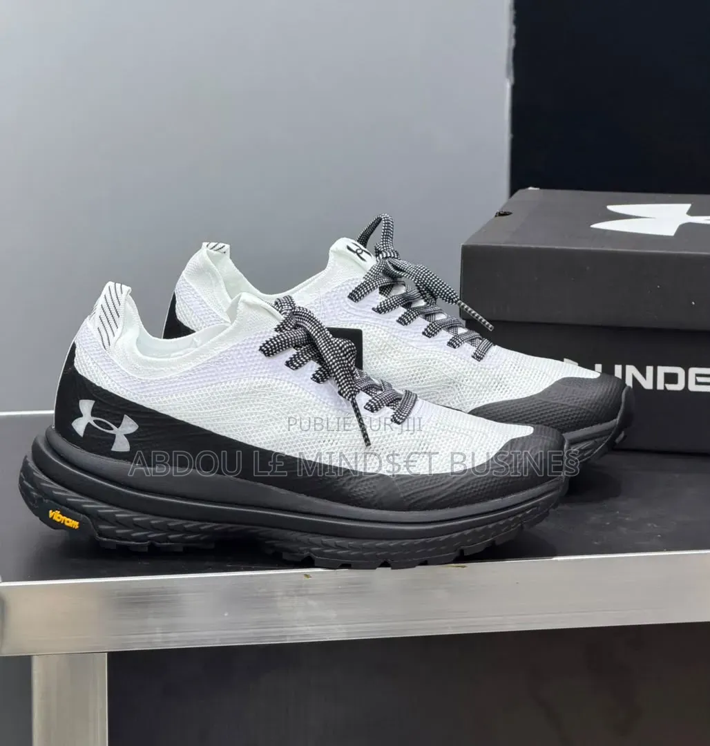 Under Armour Vibram Noir-Blanc Disponible