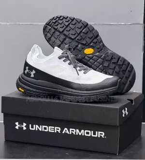 Under Armour Vibram Noir-Blanc Disponible