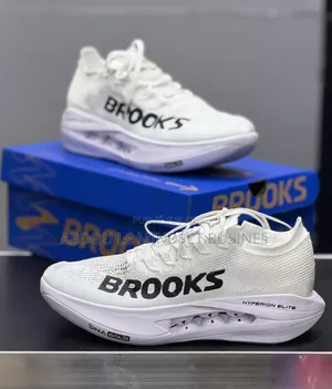 Brooks Blanc Disponible