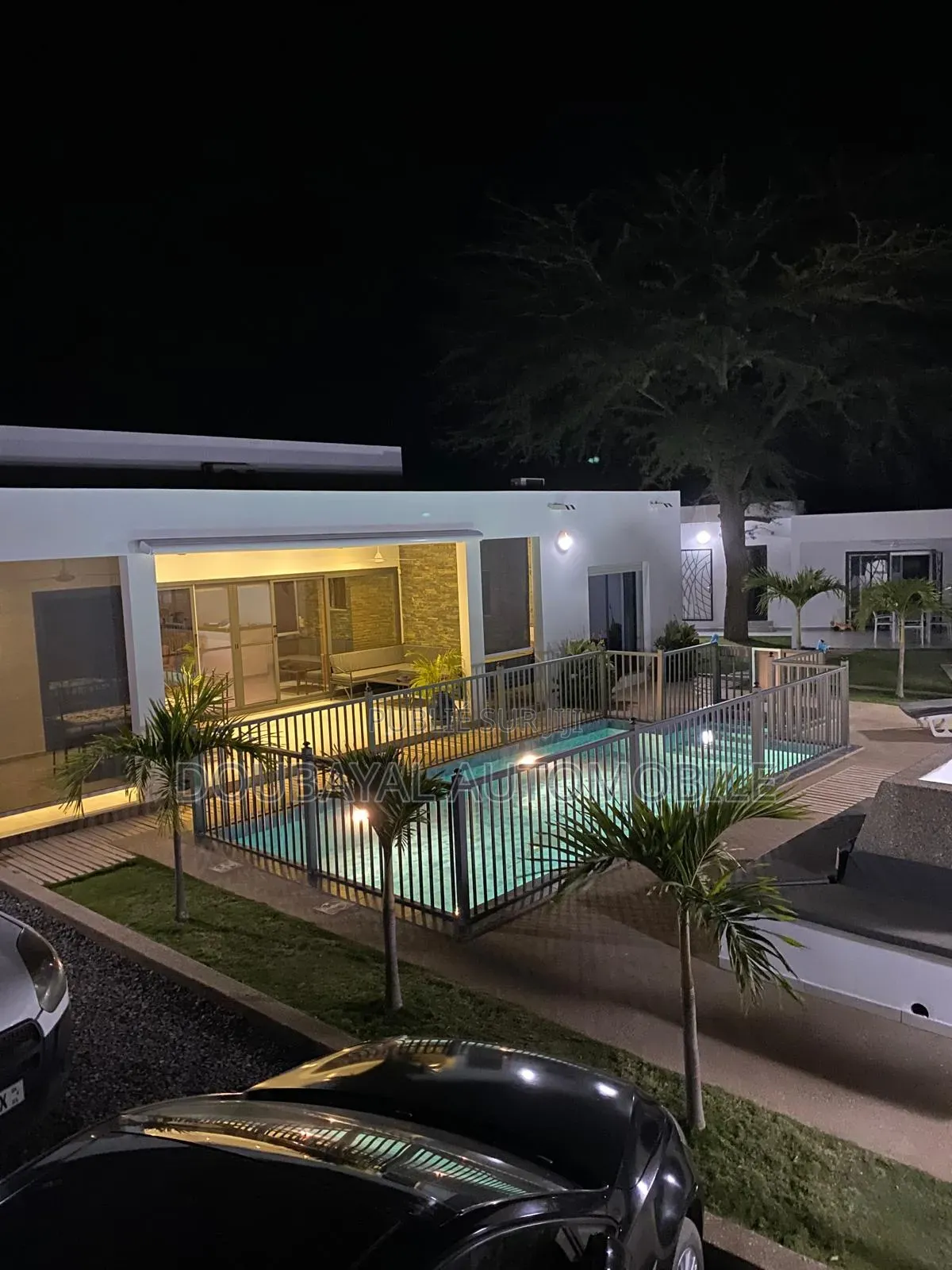 4chbre Villa dans Villa A Vendre, Thiès Sud à Vendre