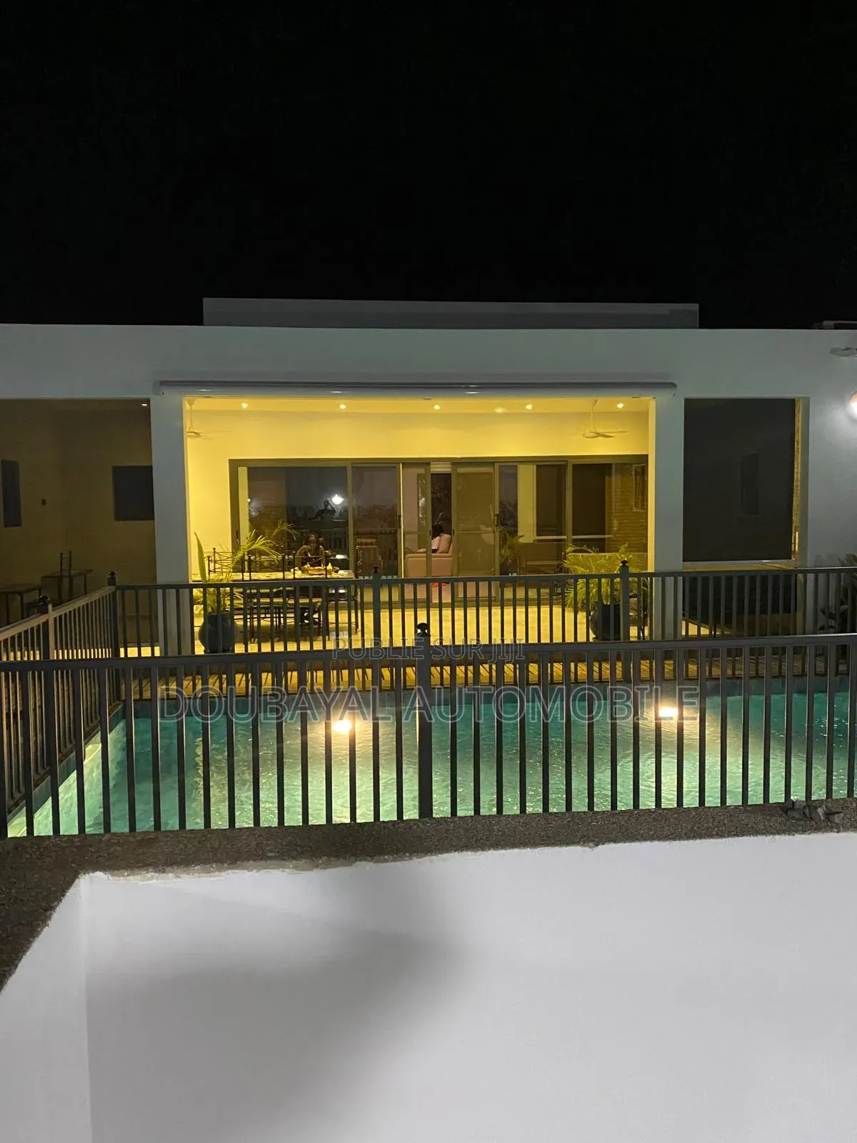4chbre Villa dans Villa A Vendre, Thiès Sud à Vendre