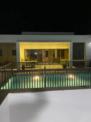 4chbre Villa dans Villa A Vendre, Thiès Sud à Vendre