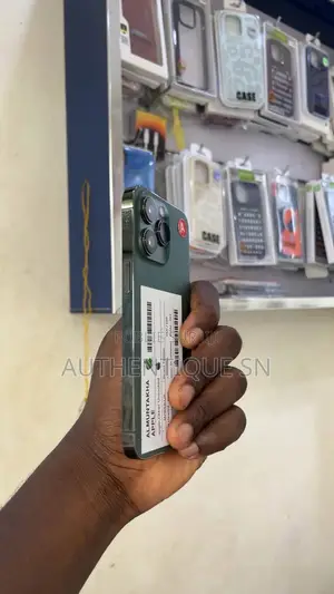 Nouveau Apple iPhone 13 Pro 128 GB Vert