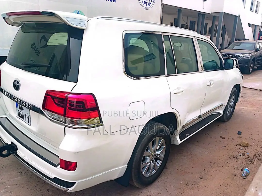 Toyota Land Cruiser Prado 2024 Blanc