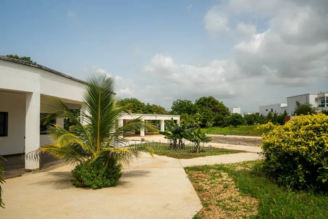 Meublé 4chbre Villa dans Sindia à Vendre