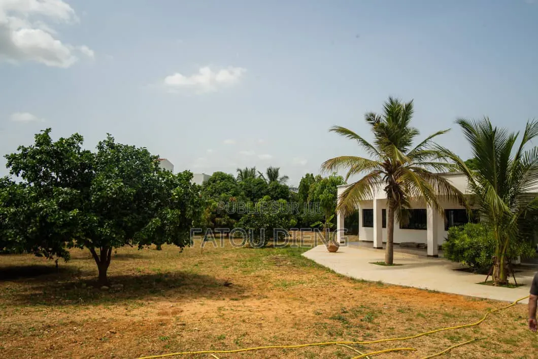 Meublé 4chbre Villa dans Sindia à Vendre