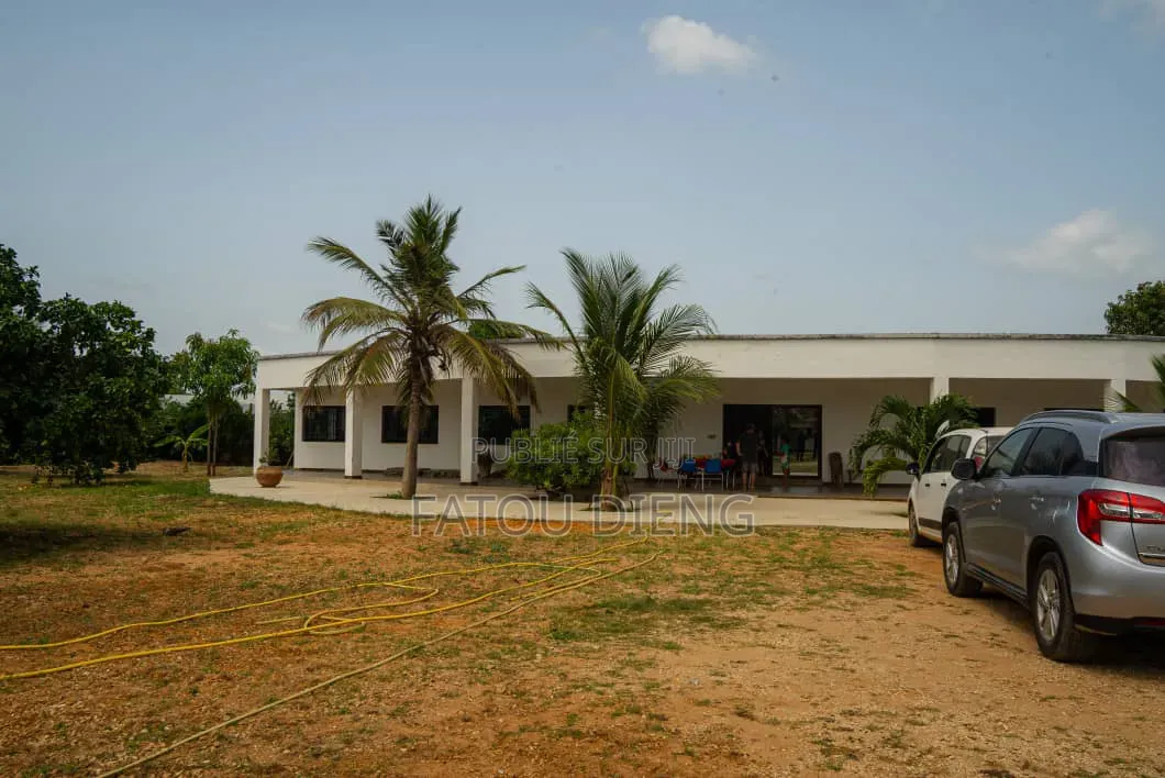 Meublé 4chbre Villa dans Sindia à Vendre