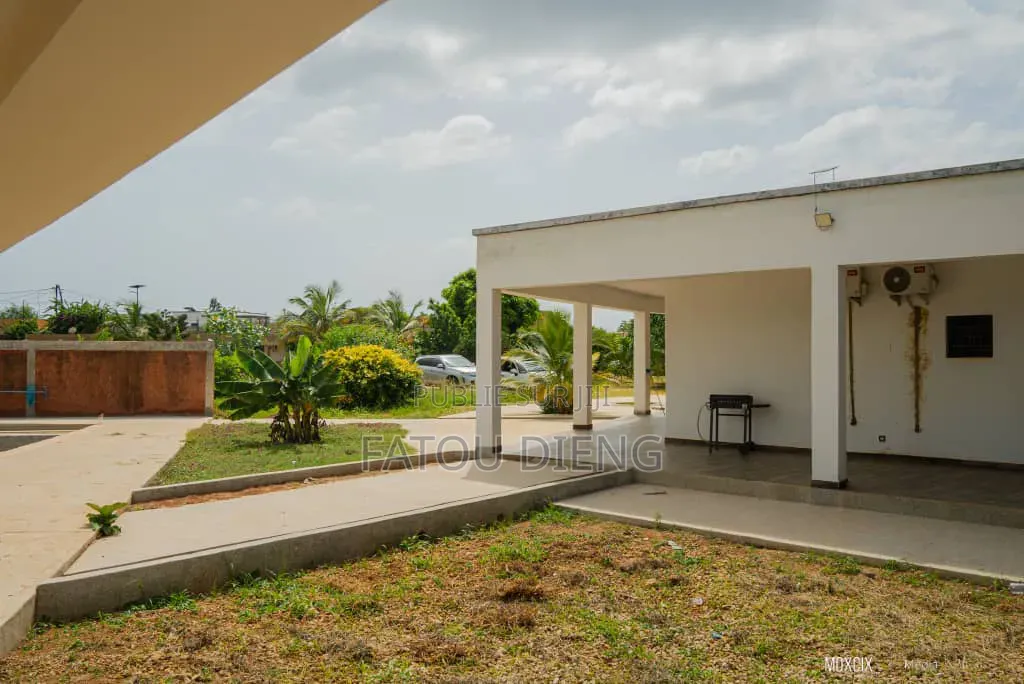 Meublé 4chbre Villa dans Sindia à Vendre