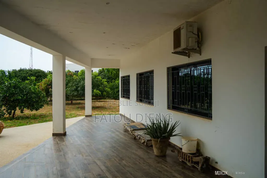 Meublé 4chbre Villa dans Sindia à Vendre