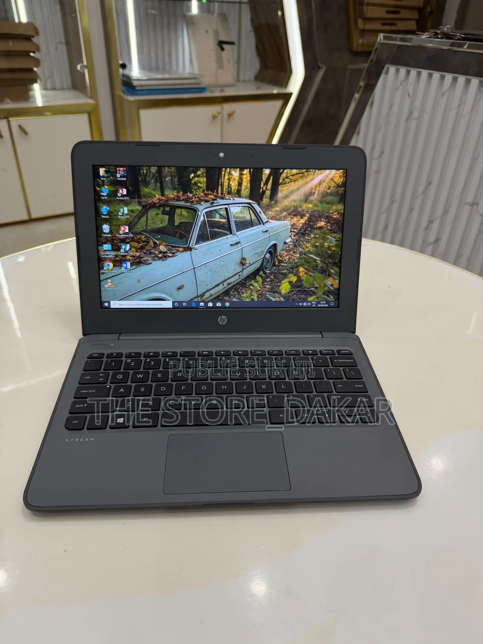 Nouveau Ordinateur portable HP Stream 11 4GB Intel Pentium SSD 72GB
