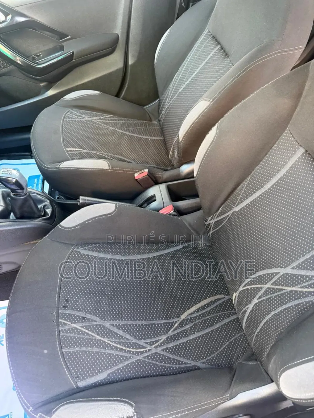 Peugeot 208 2015 Gris