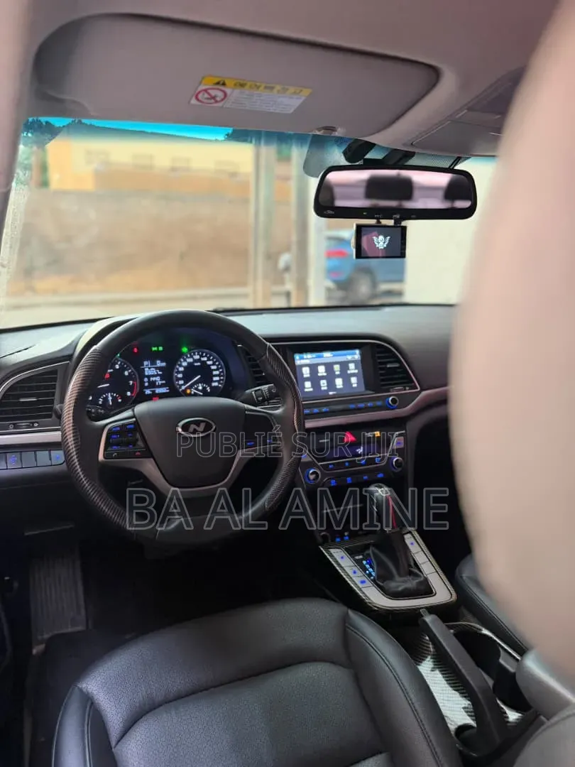 Hyundai Avante 2016 Blanc
