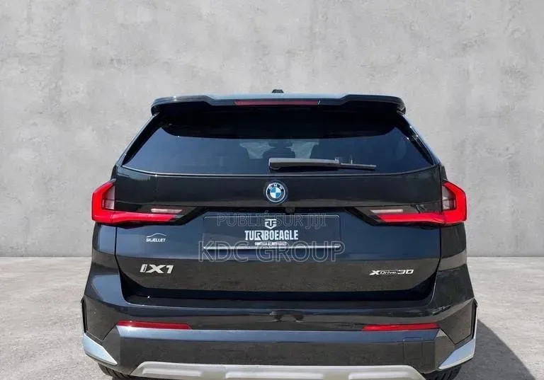 BMW iX 2023 Noir