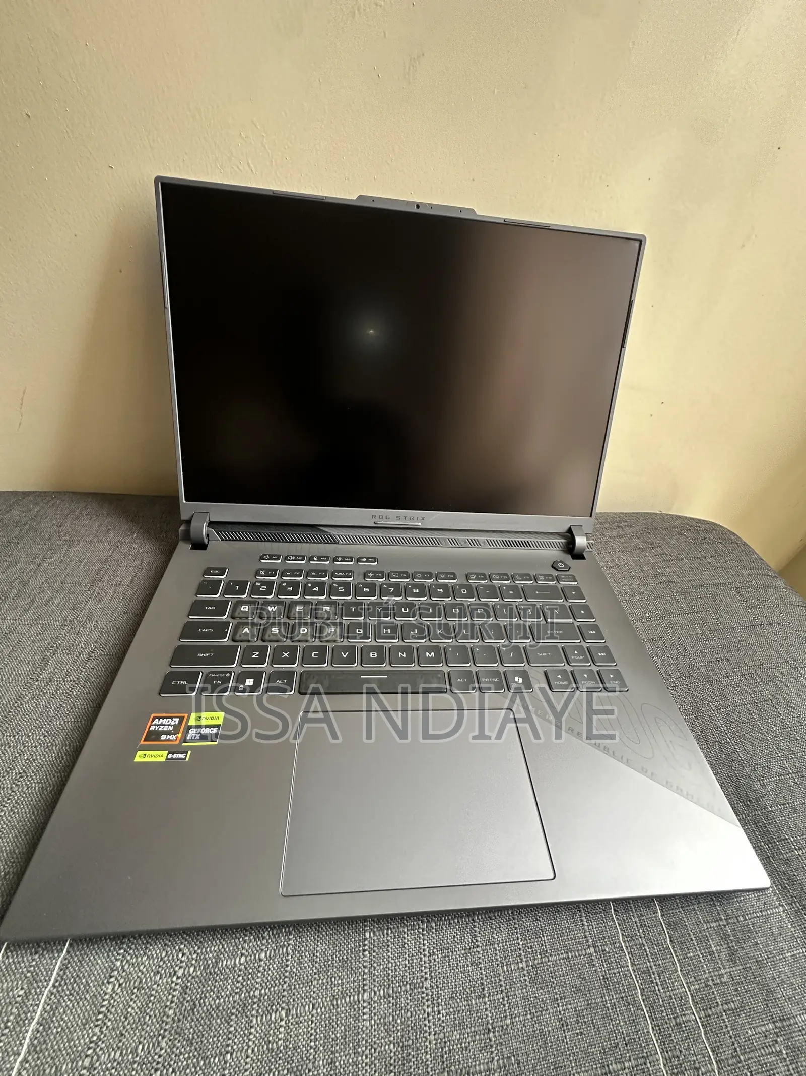 Nouveau Asus ROG Strix G16 G614 16GB AMD Ryzen 9 SSD 1T