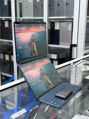 Nouveau Ordinateur portable Lenovo Yoga 9i 16GB Intel Core i7 SSD 1T
