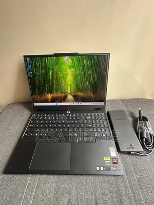 Nouveau Ordinateur portable Lenovo Legion 5 16GB AMD Ryzen 7 SSD 16 GB