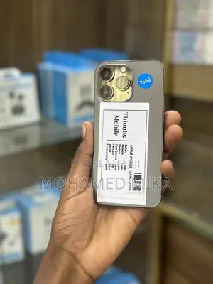 Nouveau Apple iPhone 13 Pro 256 GB Noir