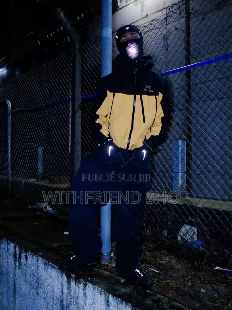 Cagoule NOCTA – Noire, Logo Réfléchissant