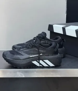 Adidas Hyperboost ATR Noir Disponible