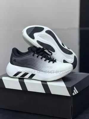 Adidas Hyperboost ATR Blanc Disponible
