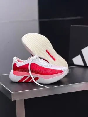 Adidas Hyperboost ATR Rouge Disponible