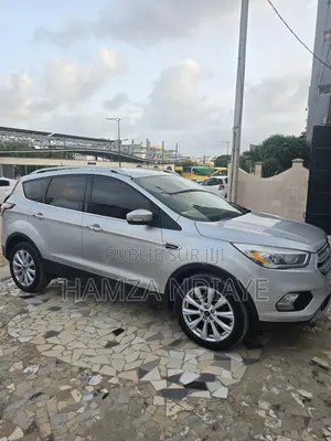 Ford Escape 2017 Gris