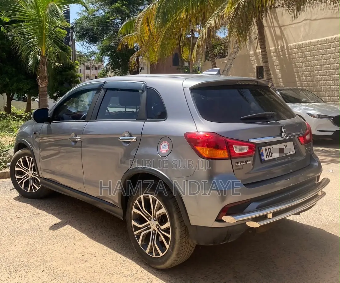 Mitsubishi Outlander 2018 Gris