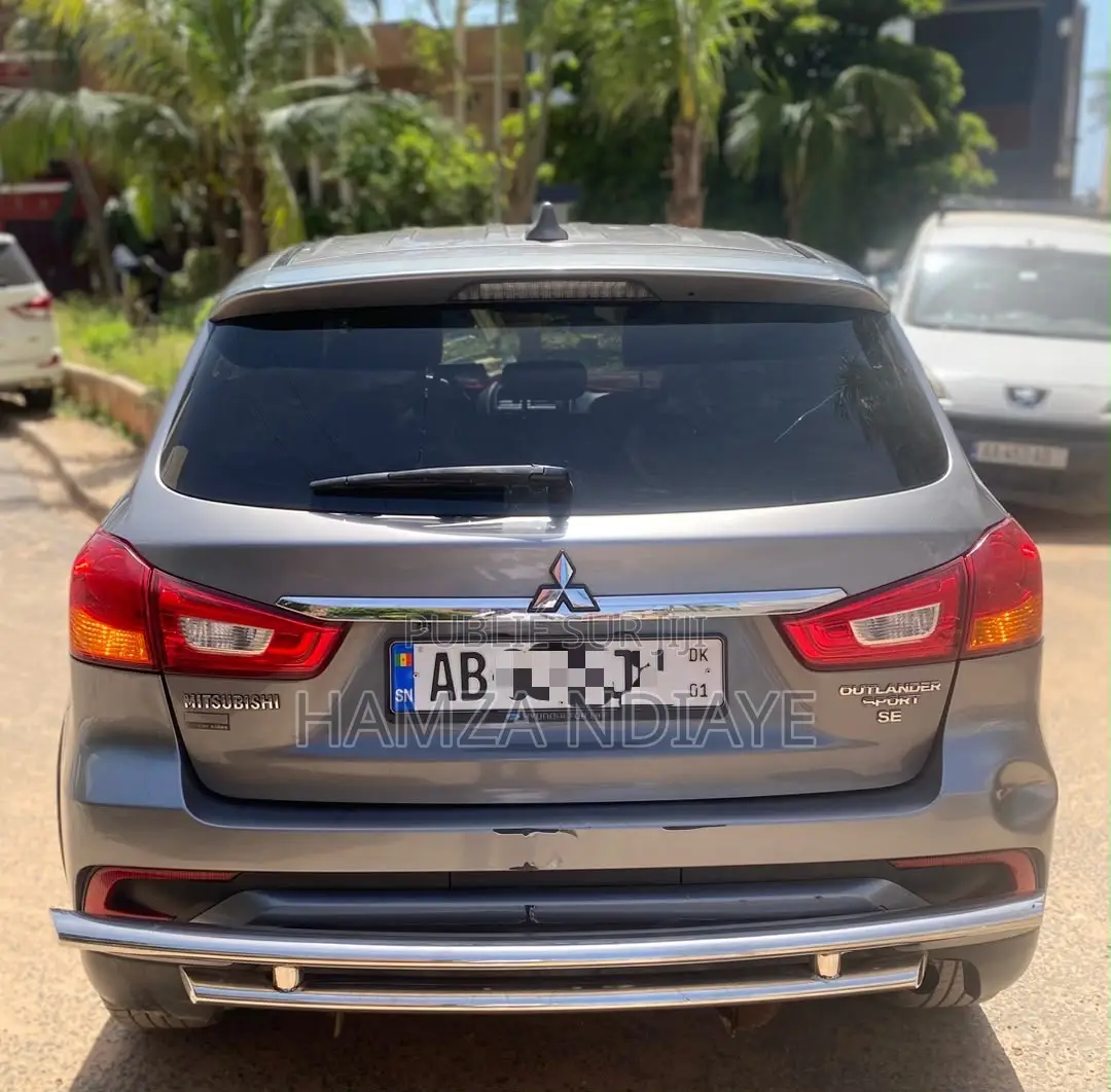 Mitsubishi Outlander 2018 Gris