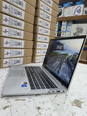 Nouveau HP EliteBook 840 G8 8GB Intel Core i5 SSD 256GB