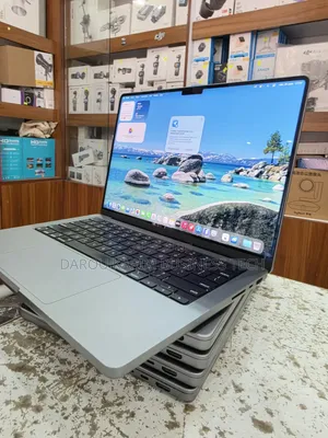 Nouveau Apple MacBook Pro 2021 M1 16GB Apple M1 Pro SSD 512GB