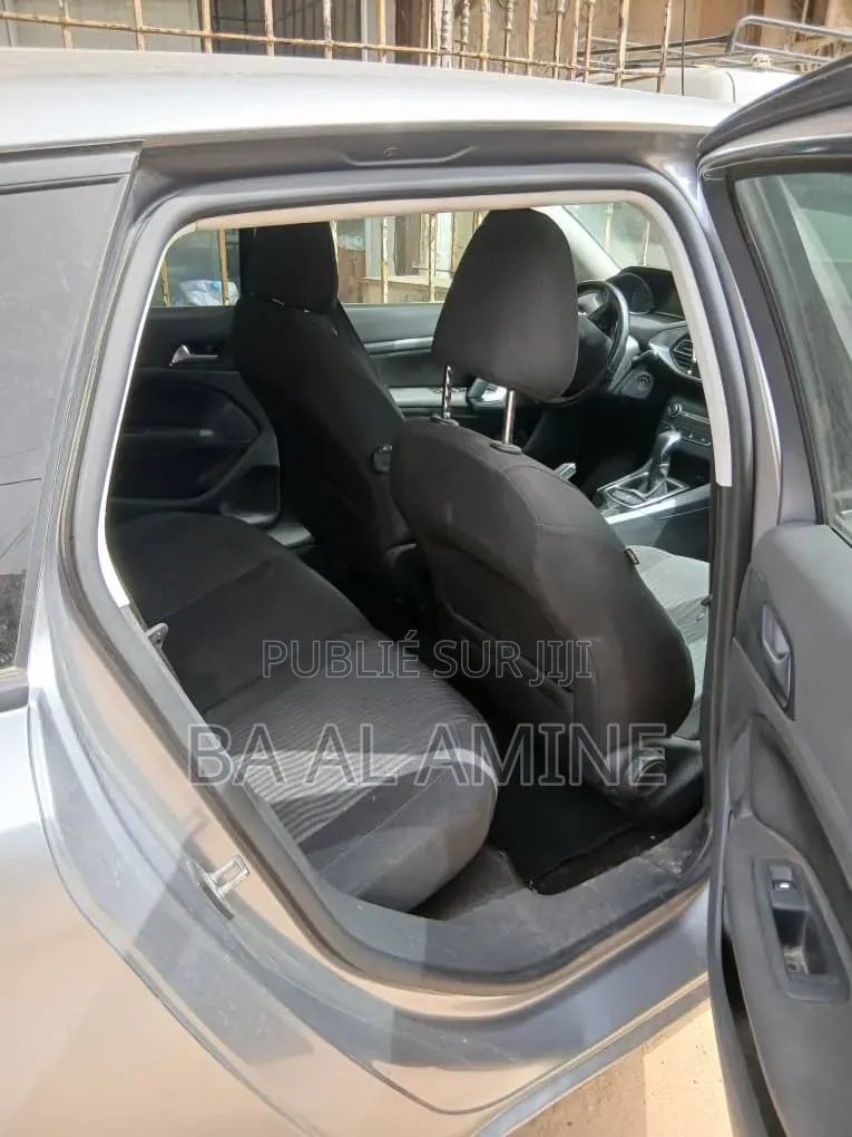 Peugeot 308 2017 Gris