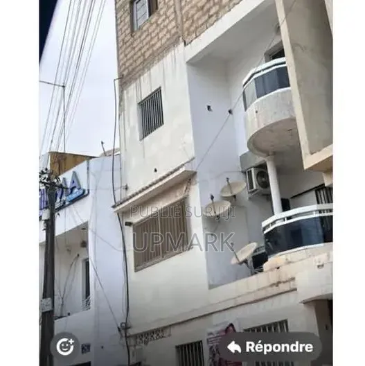 8chbre Maison de ville/terrasse dans Dieuppeul-Derklé à Vendre