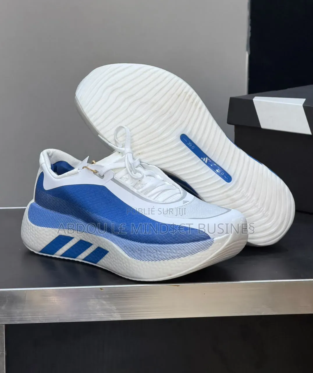 Adidas Hyperboost ATR Bleu-Blanc Disponible