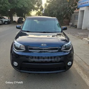 Kia Soul Base Hatchback 2017 Bleu