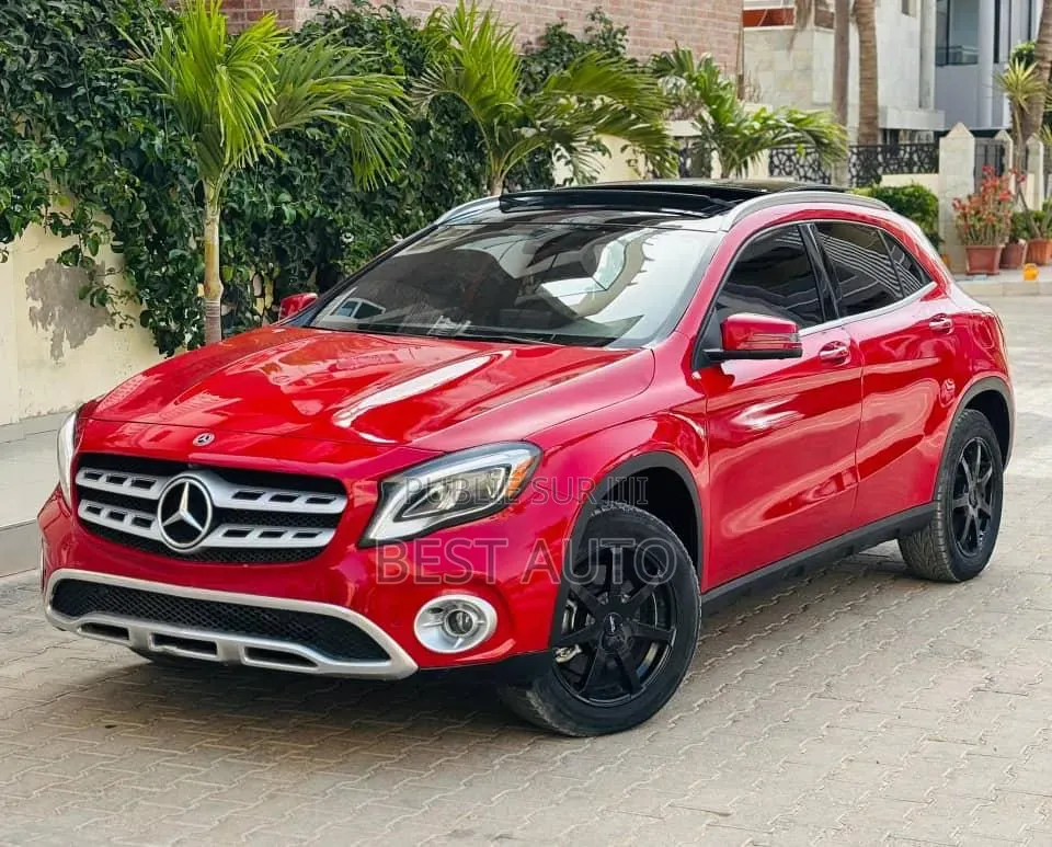 Mercedes-Benz GLA 250 2019 Rouge