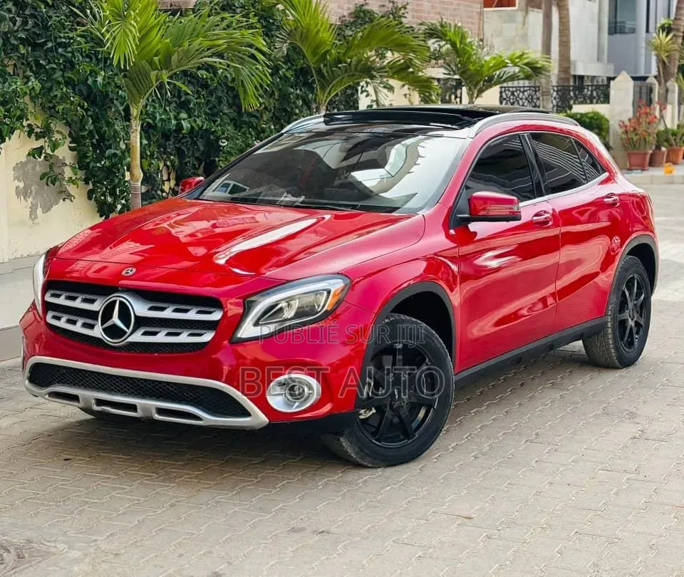 Mercedes-Benz GLA 250 2019 Rouge