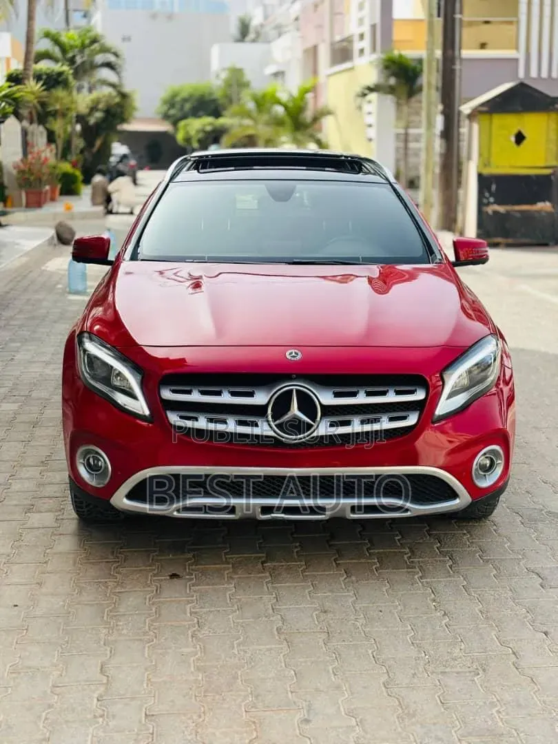 Mercedes-Benz GLA 250 2019 Rouge