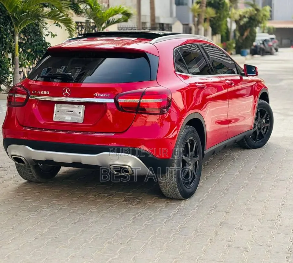 Mercedes-Benz GLA 250 2019 Rouge