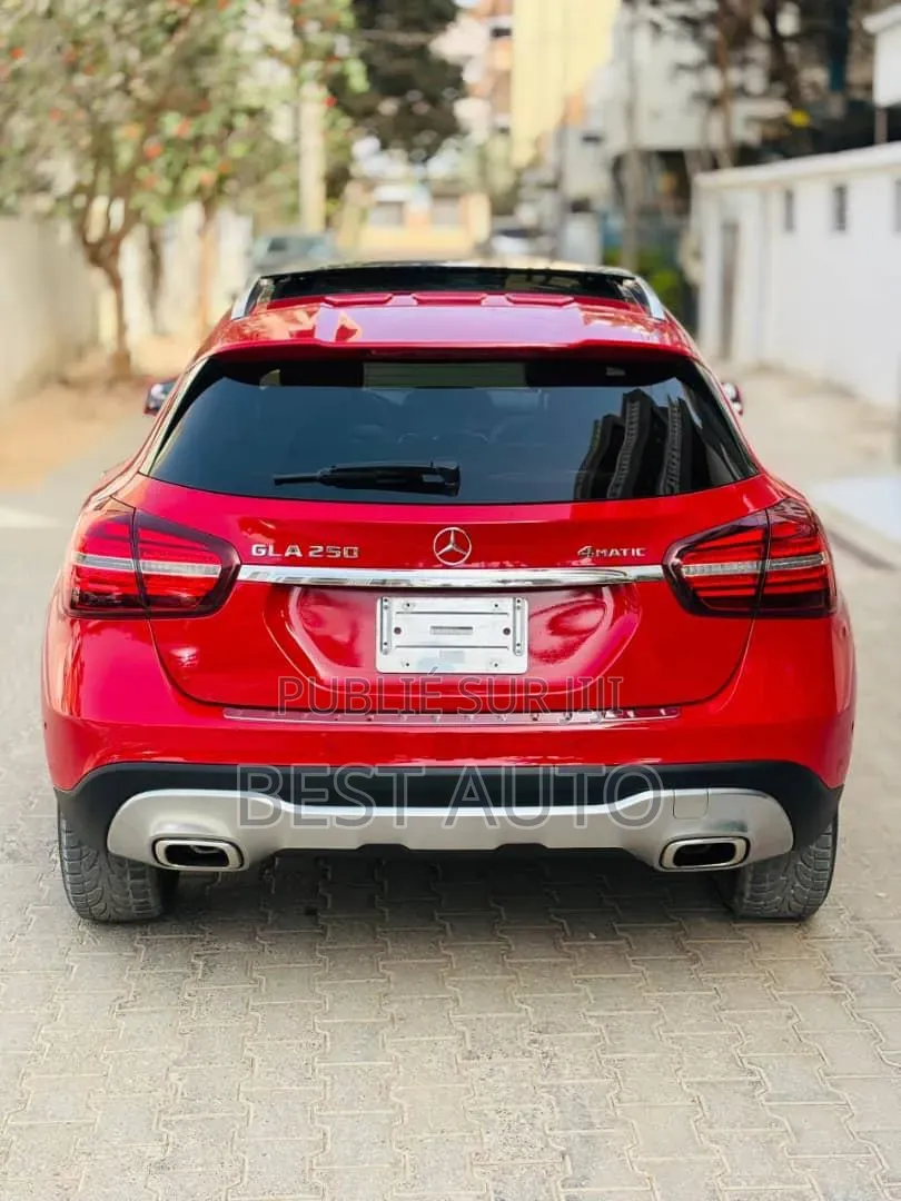 Mercedes-Benz GLA 250 2019 Rouge