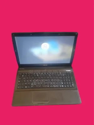 Ordinateur portable Asus 8GB Intel Core i3 HDD 500GB
