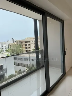 4chbre Appartement dans Appartement A Louer à Vendre