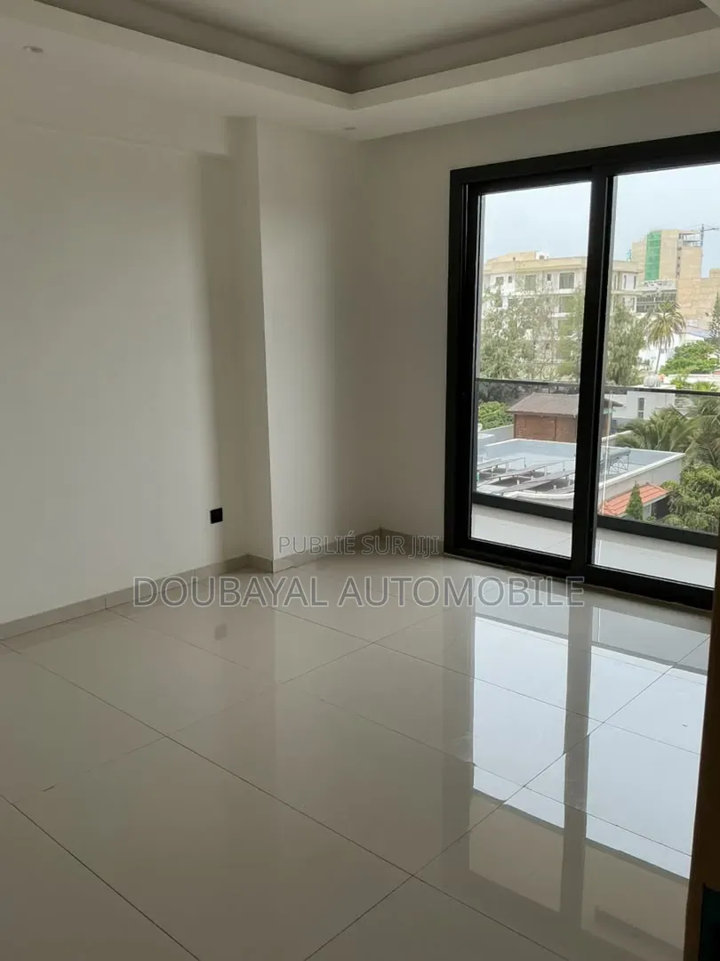 4chbre Appartement dans Appartement A Louer à Vendre